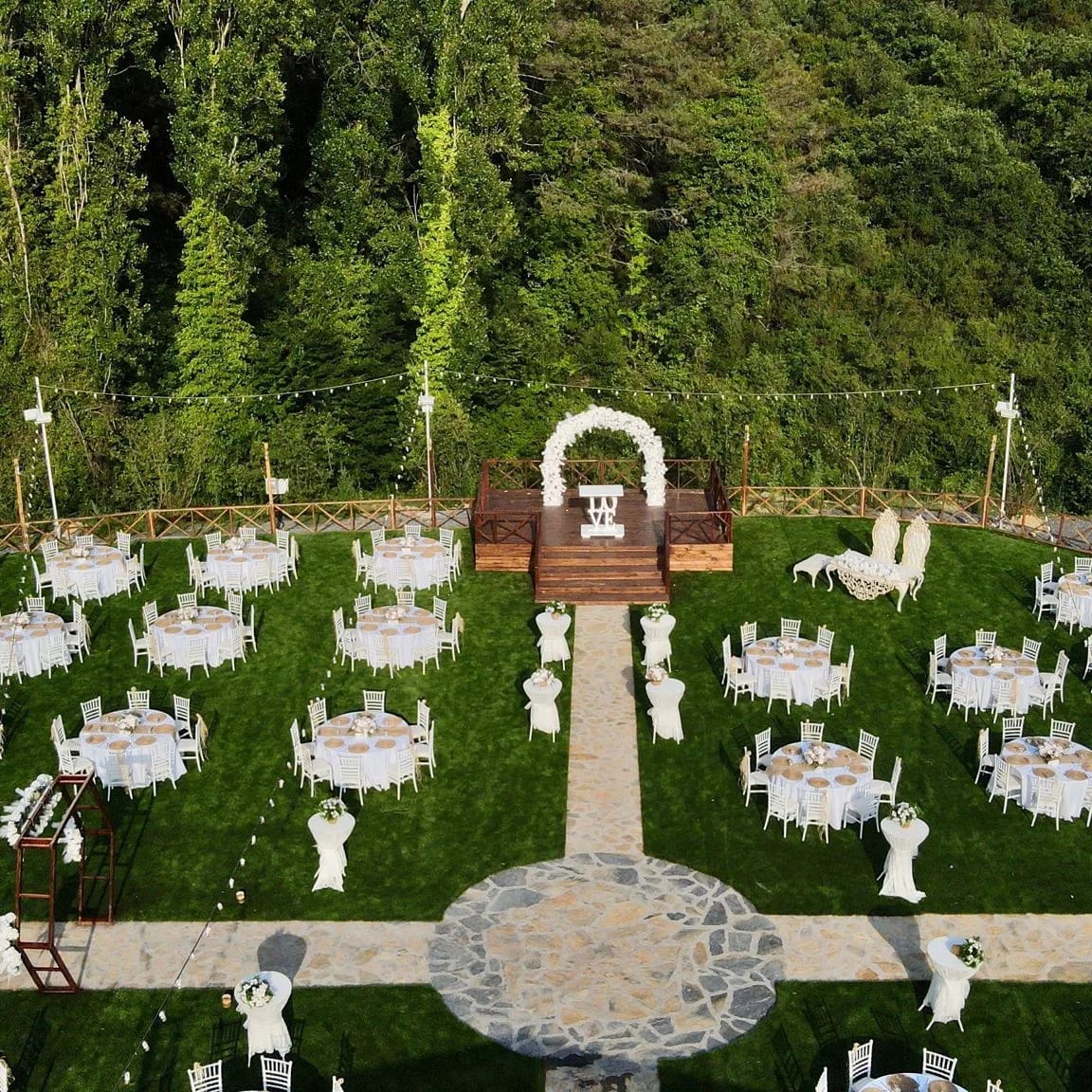 Family Garden Düğün Davet — Fatih, İstanbul kır düğünü mekanı görsel 1