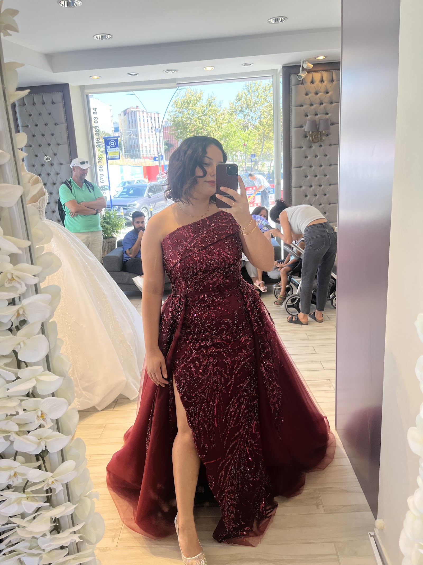 Gülbeyaz Moda Evi