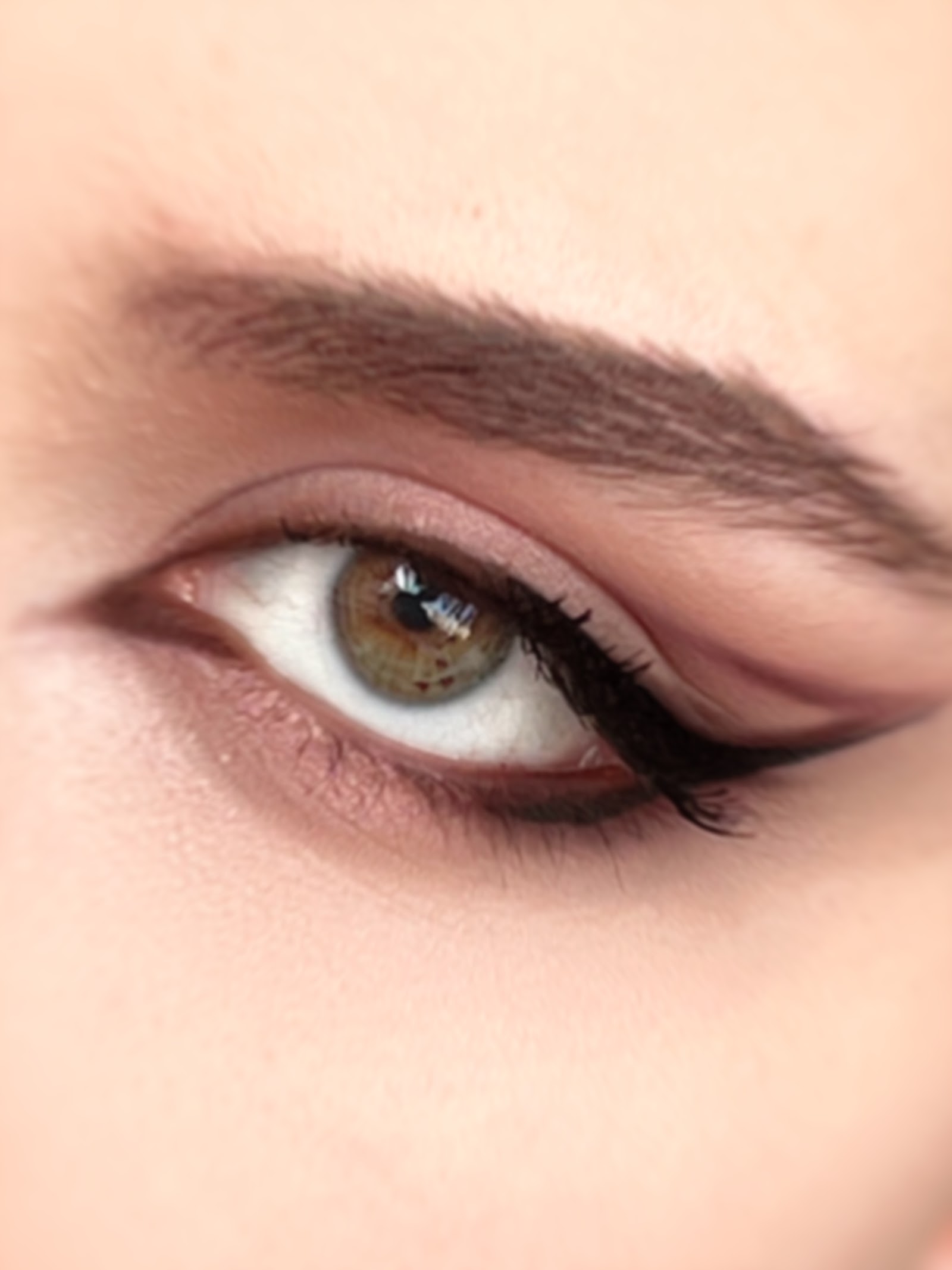 Hair & Makeup Studio Merve Berktürk (gelin makyajı, davet makyajı, özel gün makyajı ve mezuniyet makyajı)