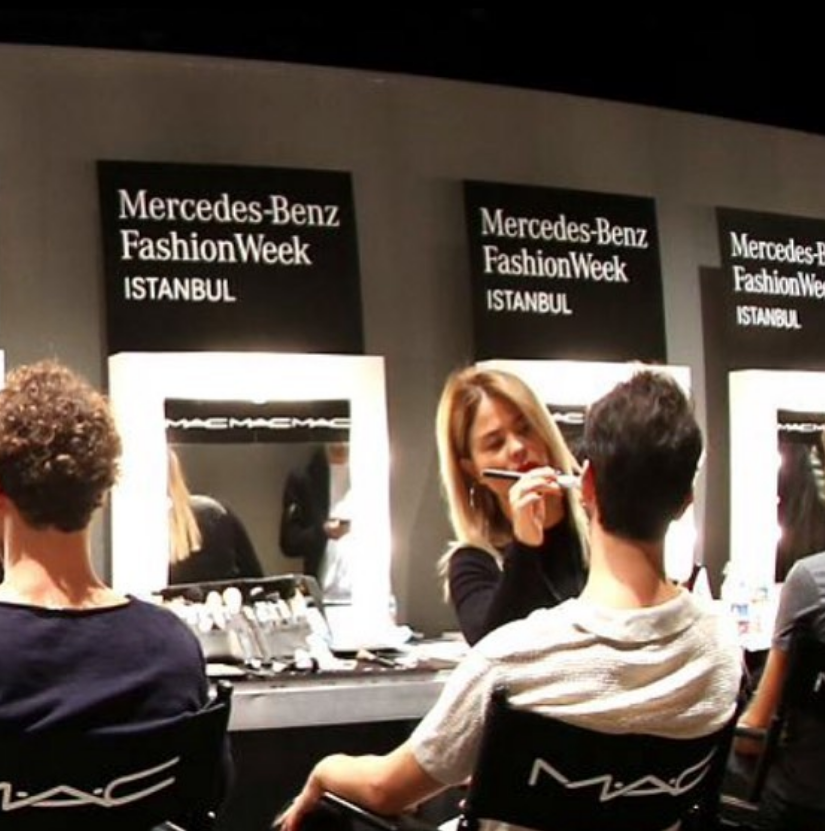 Hair & Makeup Studio Merve Berktürk (gelin makyajı, davet makyajı, özel gün makyajı ve mezuniyet makyajı)
