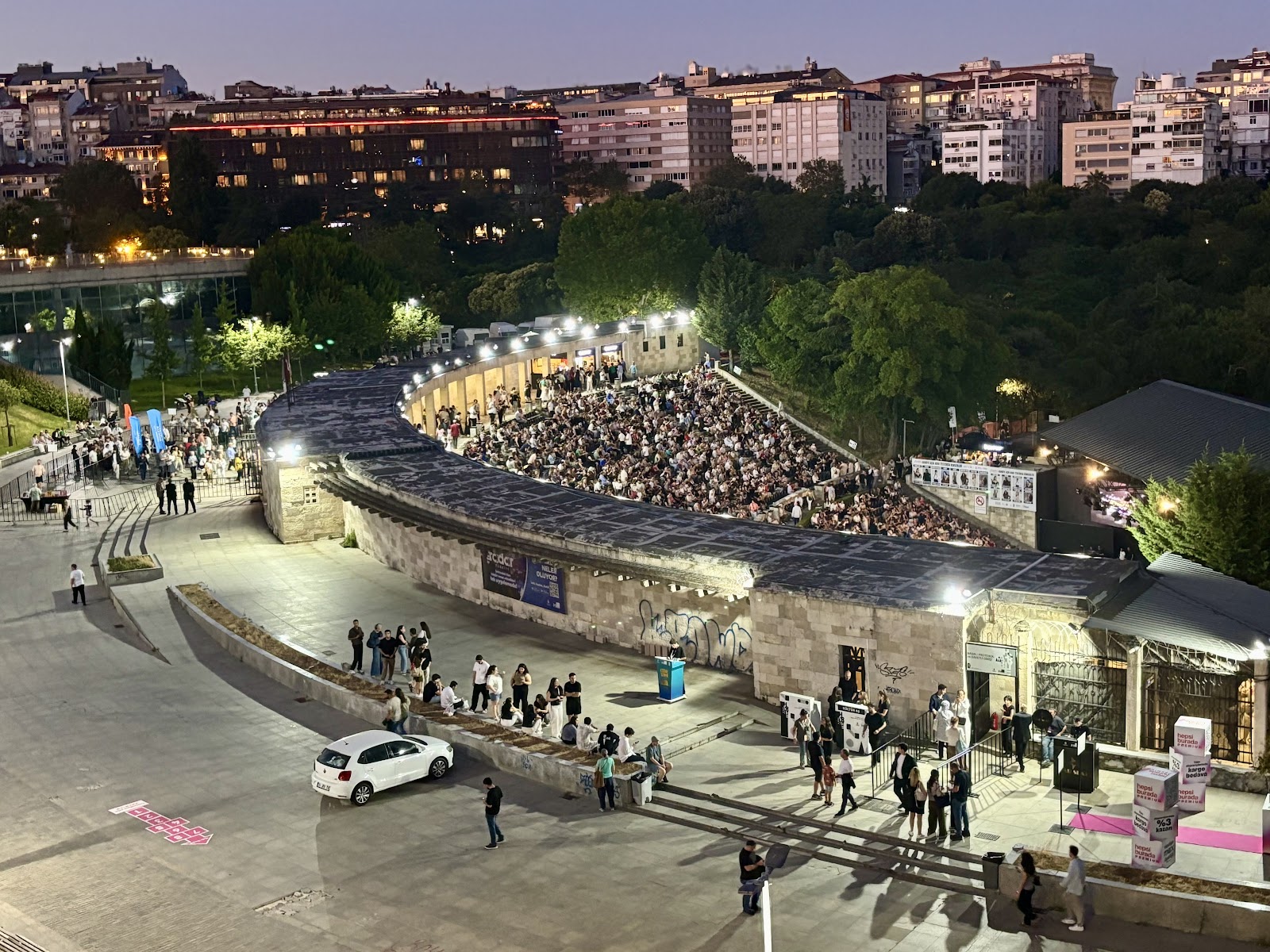 Harbiye Cemil Topuzlu Open Air Theatre — Şişli, İstanbul kır düğünü mekanı görsel 5