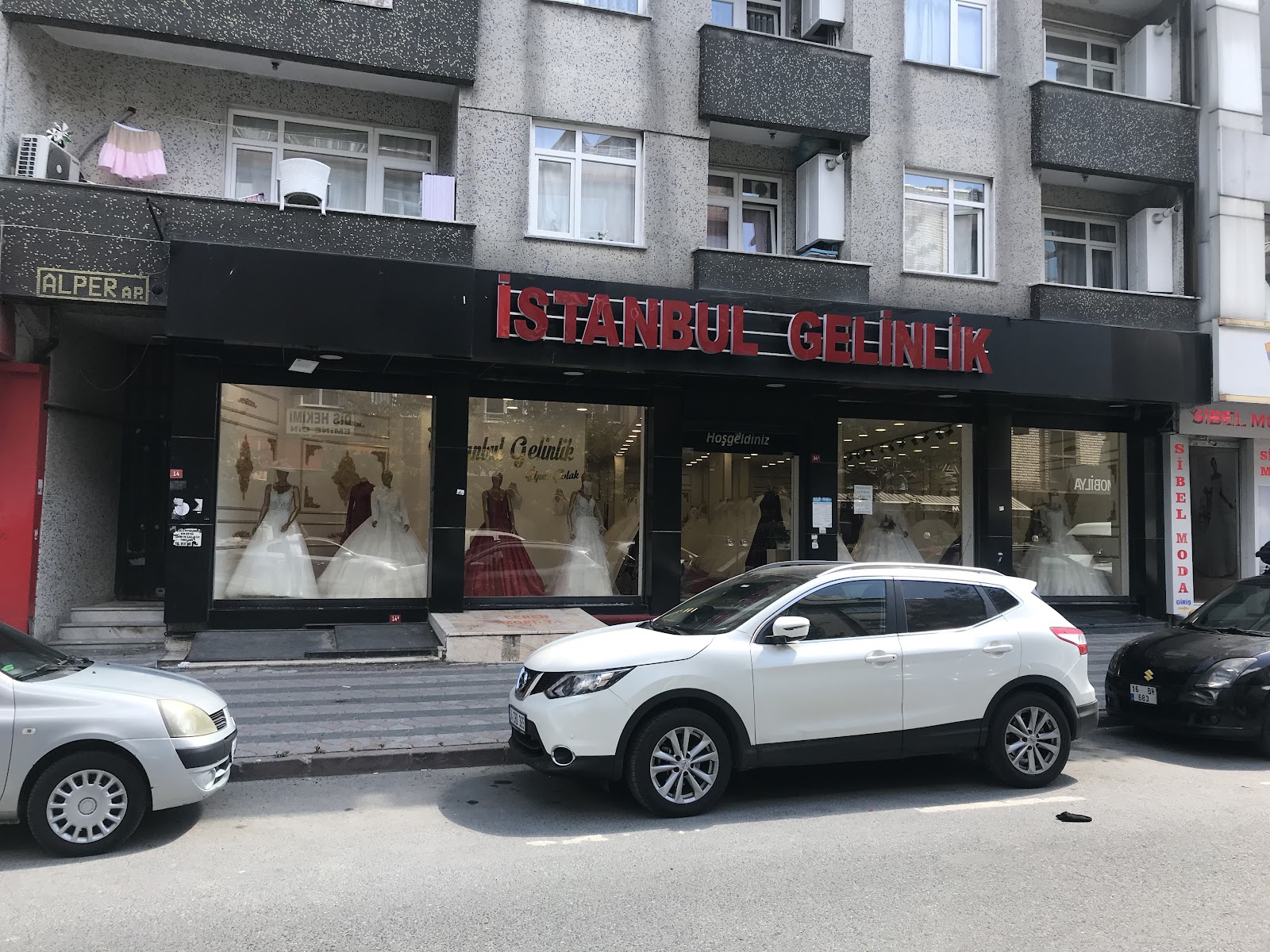 Istanbul Wedding Gowns & Ladies Hairdressing