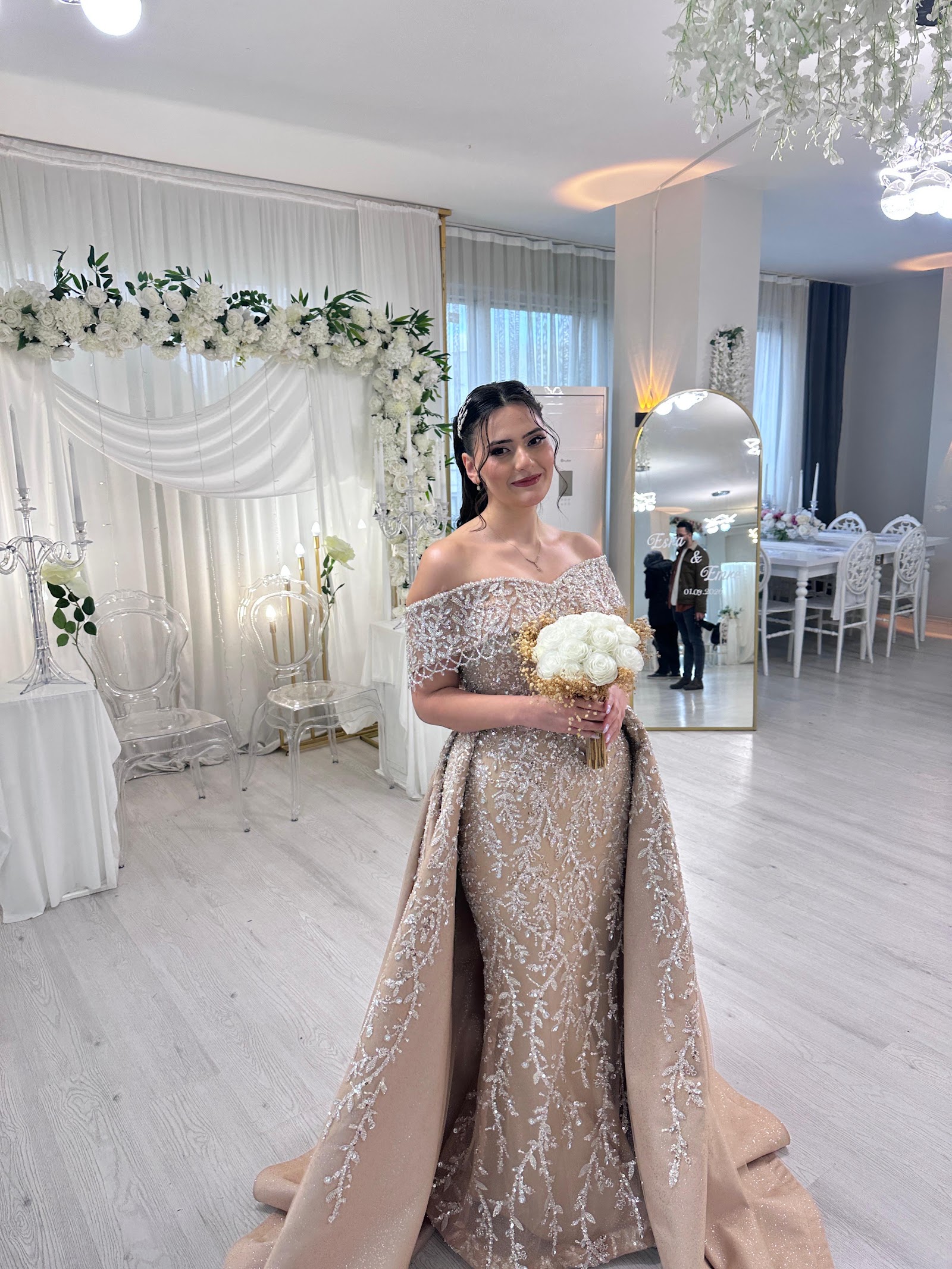 Istanbul Wedding Gowns & Ladies Hairdressing