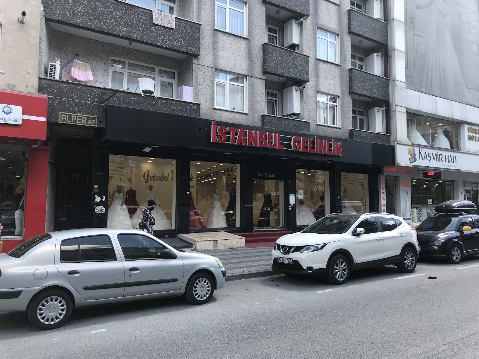 Istanbul Wedding Gowns & Ladies Hairdressing kır düğünü mekanı — Fatih