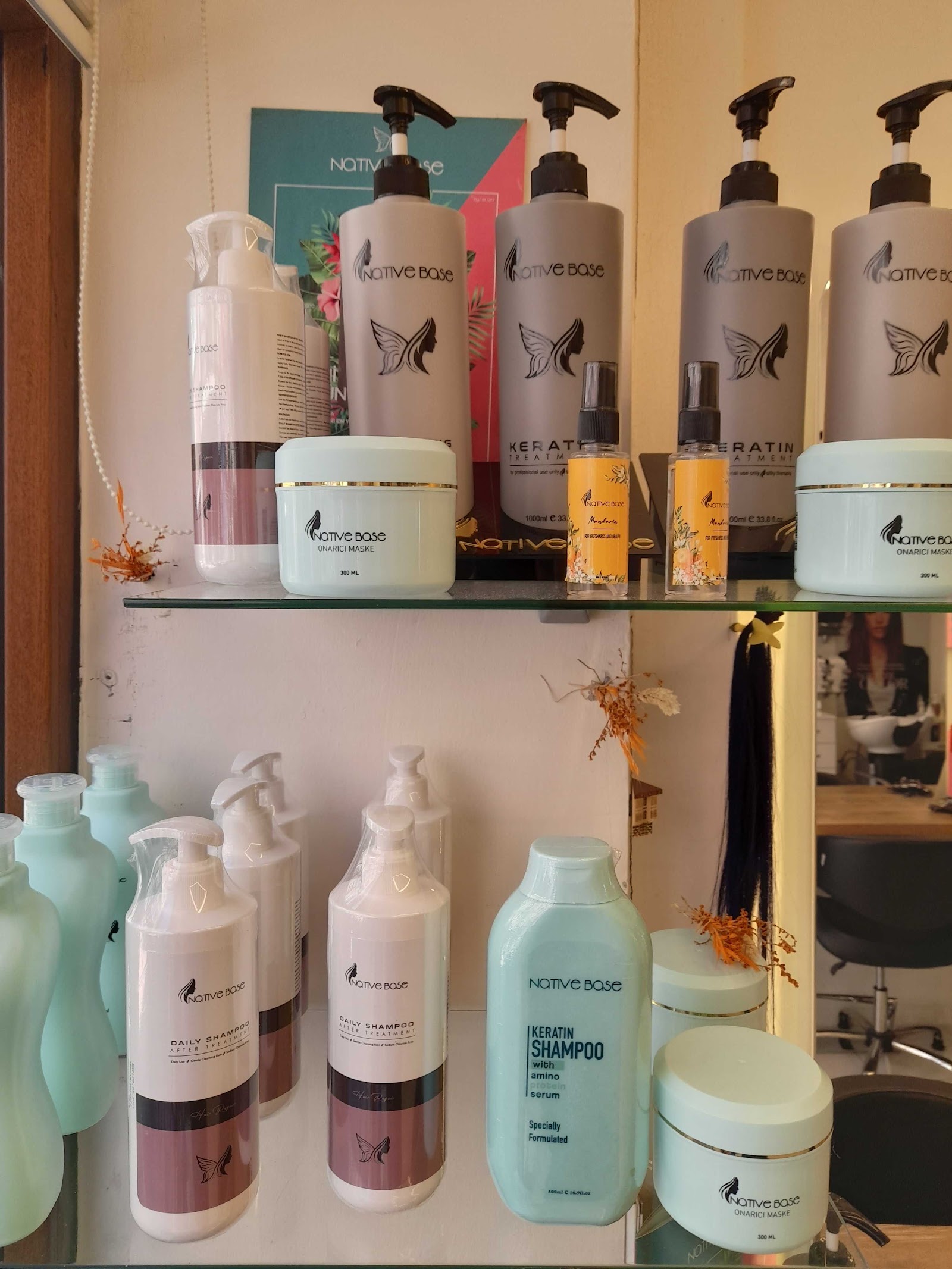 Kadıköy Bayan Kuaförü Hair Suat .Keratin.Kesim.Balyaj.Fön.Keratinbotox.Maşa.Topuz.Manikür.Pedikür.Kaş bıyık.Ağda . HAİR SUAT