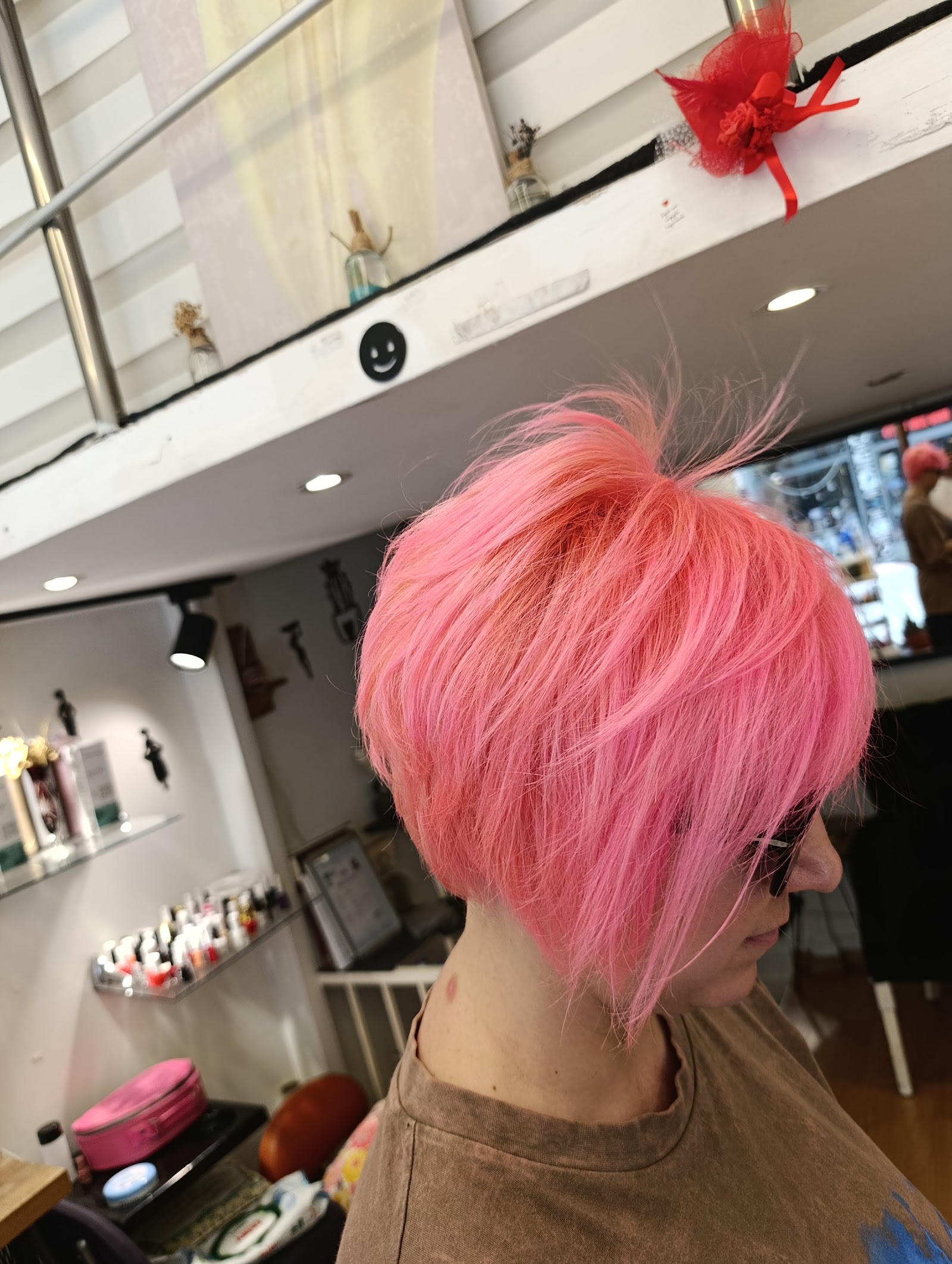 Kadıköy Bayan Kuaförü Hair Suat .Keratin.Kesim.Balyaj.Fön.Keratinbotox.Maşa.Topuz.Manikür.Pedikür.Kaş bıyık.Ağda . HAİR SUAT
