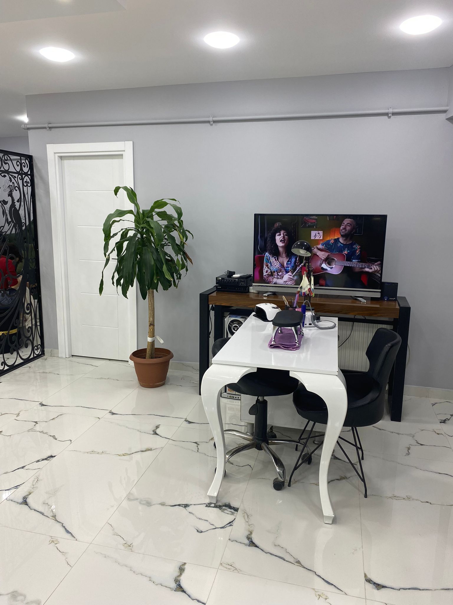 Tülay Çayan Bay & Bayan Kuaför & Güzellik Salonu